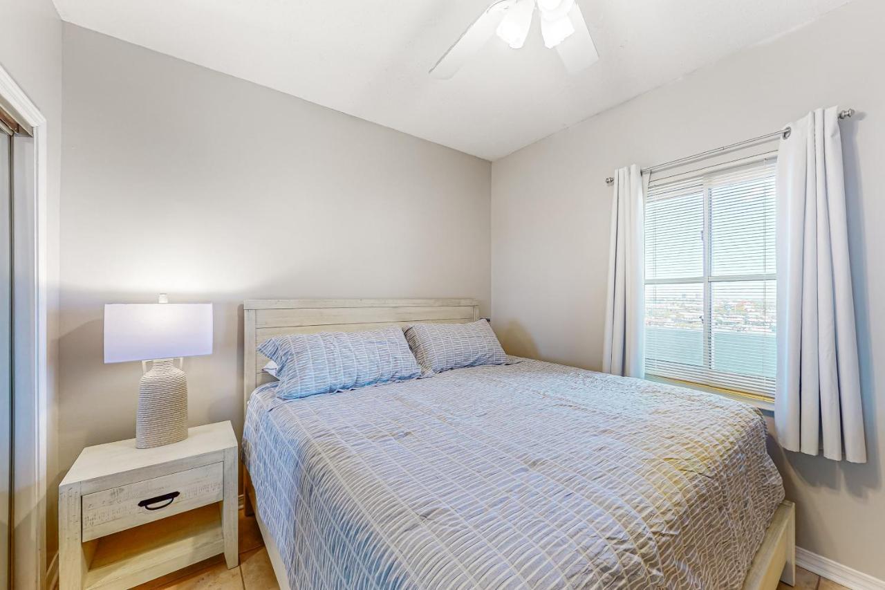 South Harbour 6B Apartment เพนซาโคลาบีช ภายนอก รูปภาพ
